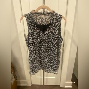 NWOT LOFT Women's Black and White Heart Printed Mixed Media Shell Lined Top